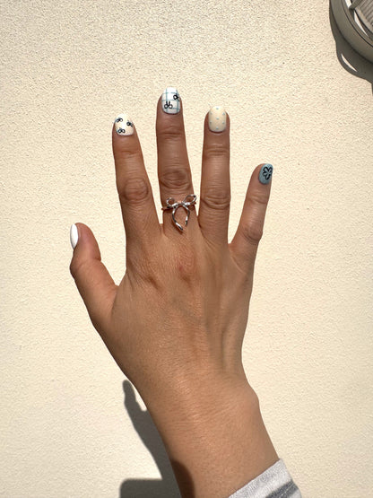 Petite Ribbon mismatched ribbon and check press-on nail design